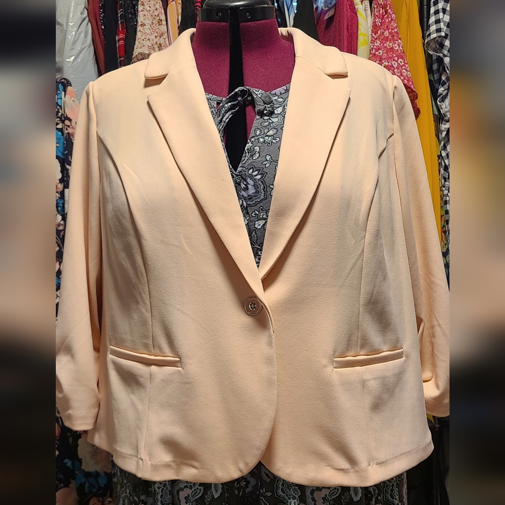Women's Cream Blazer